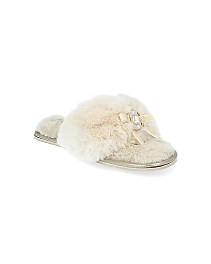 360 degree animation of product Cream bow faux fur slippers frame-18
