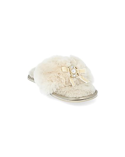 360 degree animation of product Cream bow faux fur slippers frame-19