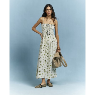 green dress with yellow collar Impression main image 1