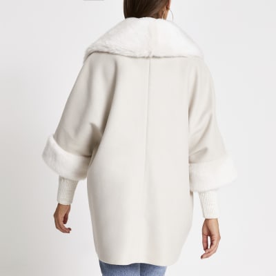 cream fur collar