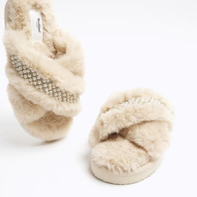 Cream faux fur pearl trim slippers | River Island