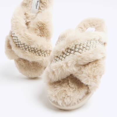 Cream faux fur pearl trim slippers River Island