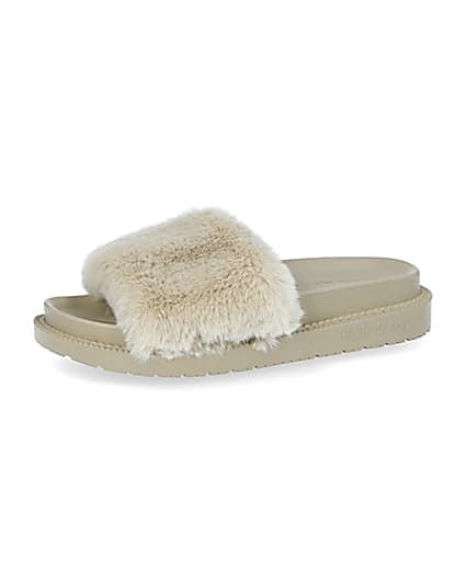 360 degree animation of product Cream faux fur sliders frame-2