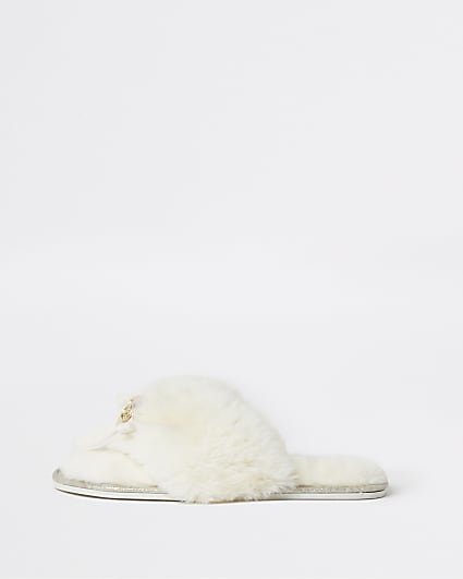 Cream faux fur slippers