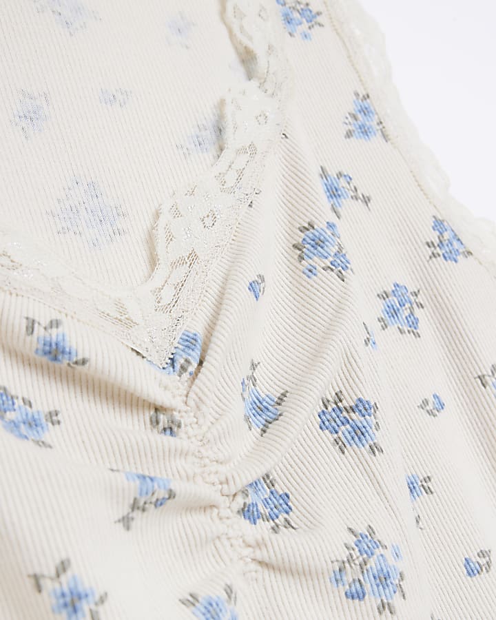 Cream floral ruched lace trim vest