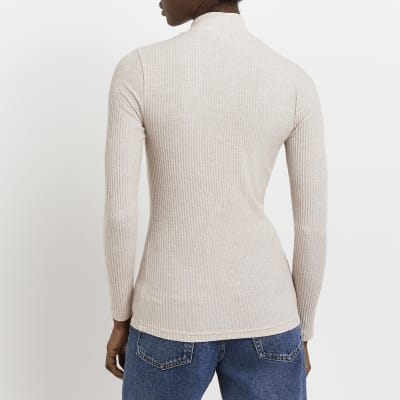 Cream turtleneck long sleeve top