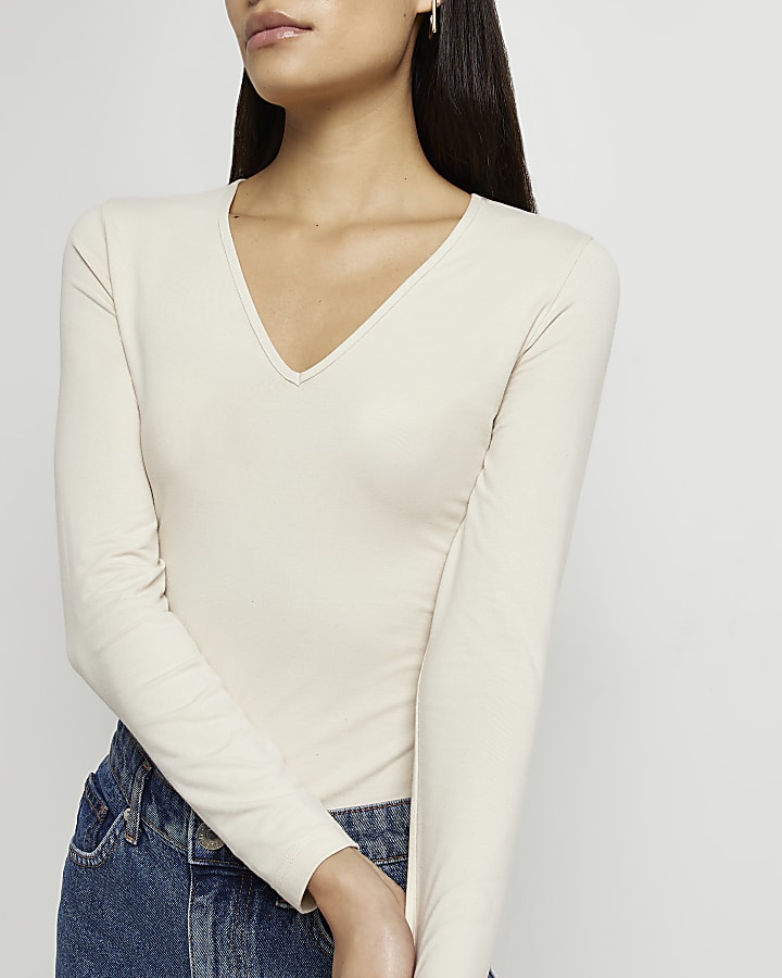 Cream v-neck long sleeve top