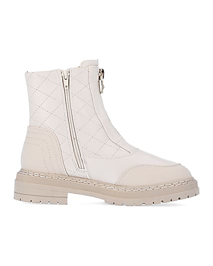 360 degree animation of product Cream wide fit quilted ankle boots frame-15