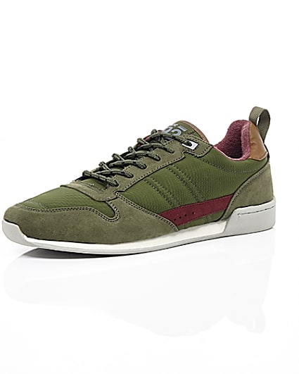 360 degree animation of product Dark green retro runner trainers frame-0