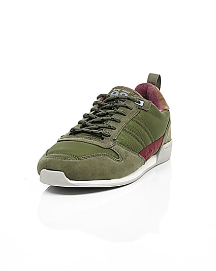 360 degree animation of product Dark green retro runner trainers frame-2
