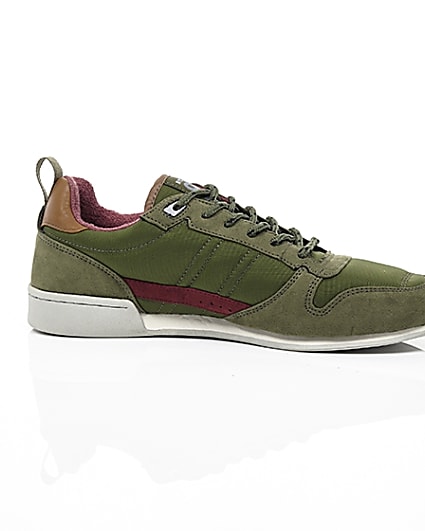360 degree animation of product Dark green retro runner trainers frame-9