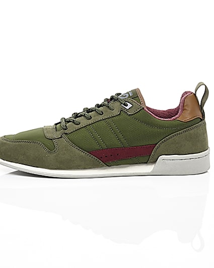 360 degree animation of product Dark green retro runner trainers frame-22