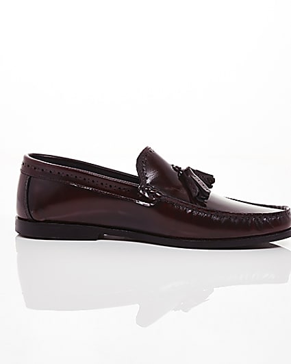 360 degree animation of product Dark red  leather tassel loafers frame-9