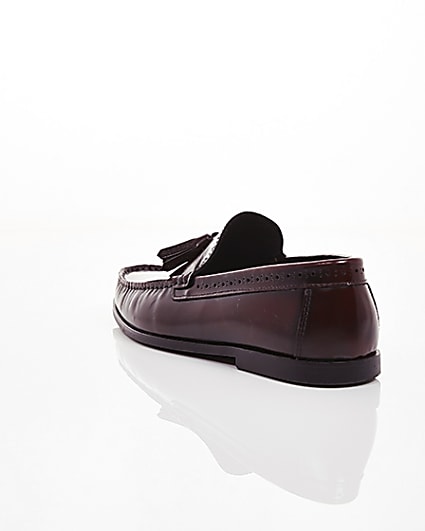 360 degree animation of product Dark red  leather tassel loafers frame-18