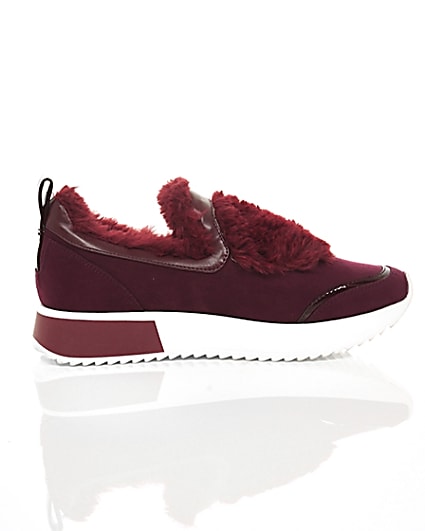 360 degree animation of product Dark red faux fur slip-on runner trainers frame-10