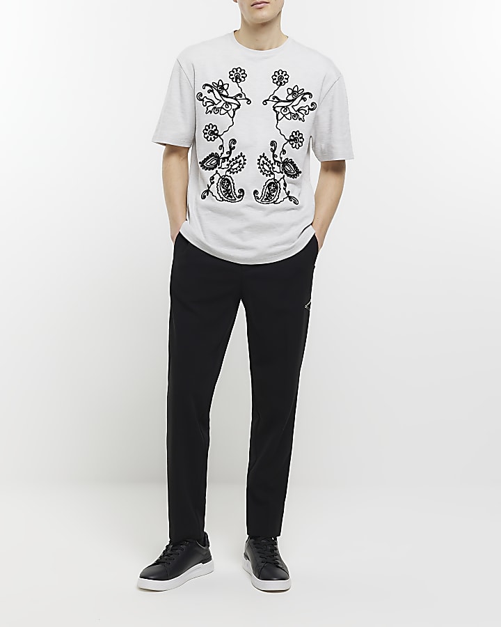 Ecru slim fit embroidered floral t-shirt