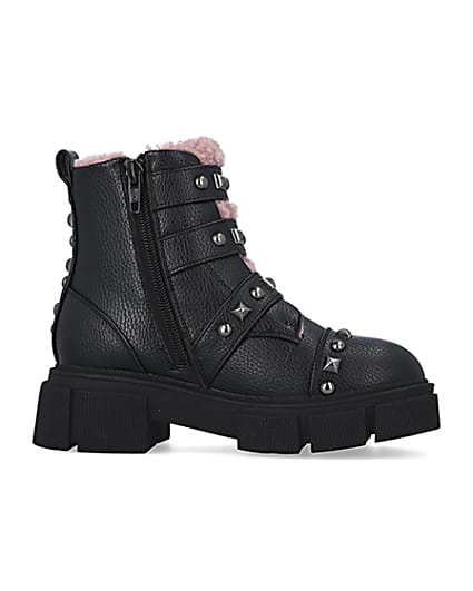 360 degree animation of product Girls Black Borg Lined Buckle Boots frame-16