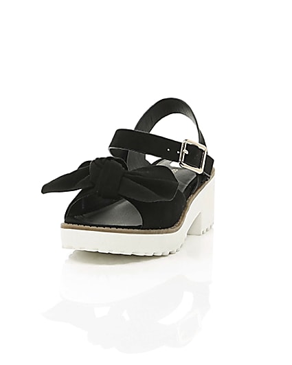 360 degree animation of product Girls black bow chunky sandals frame-2