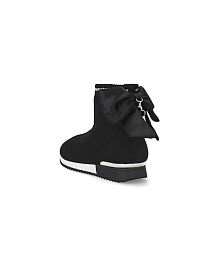 360 degree animation of product Girls black bow knit high top trainers frame-7