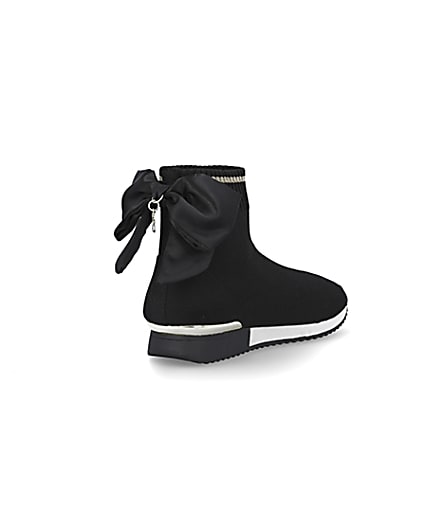 360 degree animation of product Girls black bow knit high top trainers frame-12
