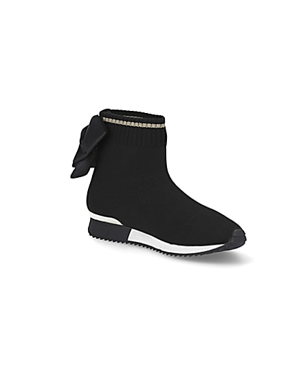 360 degree animation of product Girls black bow knit high top trainers frame-18