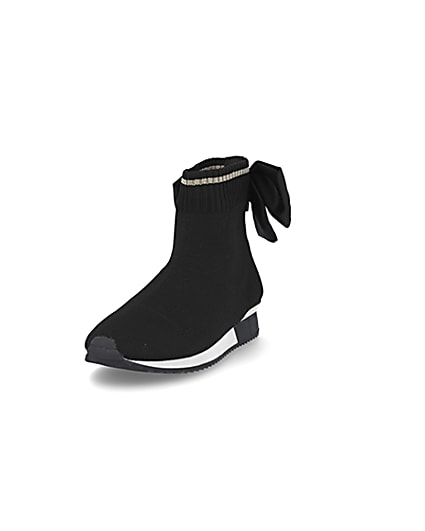 360 degree animation of product Girls black bow knit high top trainers frame-23