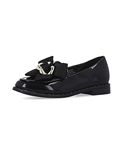 360 degree animation of product Girls black bow loafers frame-1