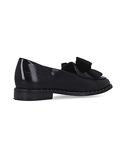 360 degree animation of product Girls black bow loafers frame-13