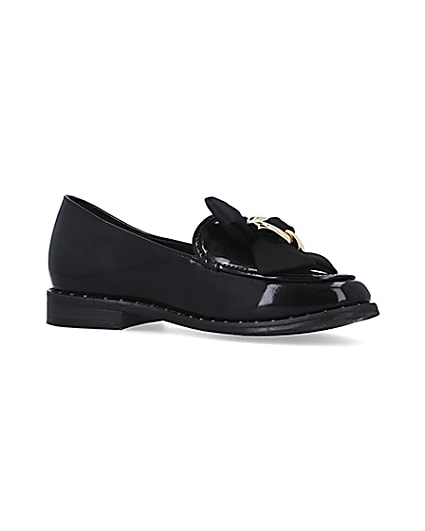 360 degree animation of product Girls black bow loafers frame-17