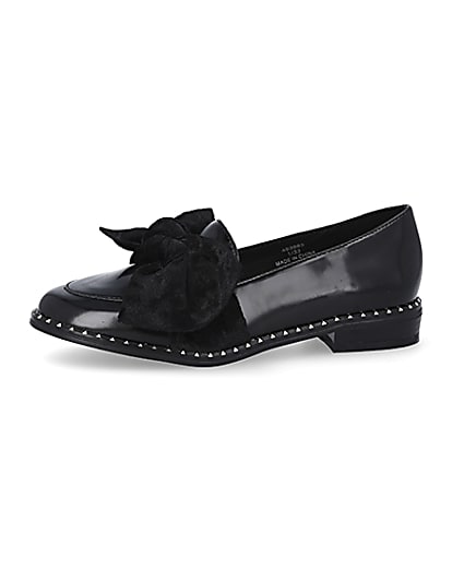 360 degree animation of product Girls black bow patent loafer frame-2