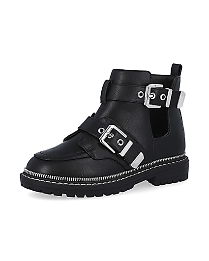 360 degree animation of product Girls black buckle boots frame-1