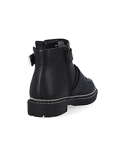 360 degree animation of product Girls black buckle boots frame-11