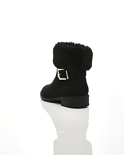 360 degree animation of product Girls black buckle faux fur cuff boots frame-18