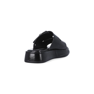 360 degree animation of product Girls Black Buckle slider Sandals frame-11