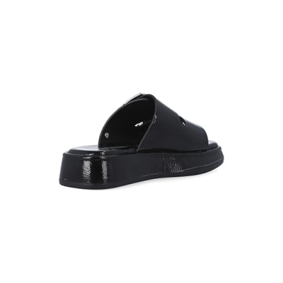 360 degree animation of product Girls Black Buckle slider Sandals frame-12