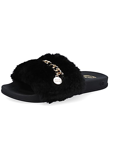 360 degree animation of product Girls black chain faux fur sliders frame-1