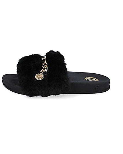 360 degree animation of product Girls black chain faux fur sliders frame-3