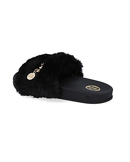 360 degree animation of product Girls black chain faux fur sliders frame-5