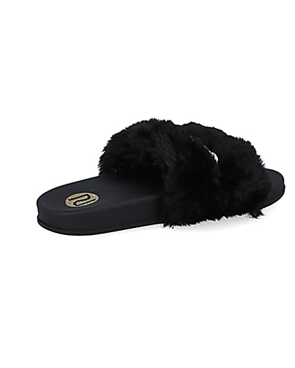 360 degree animation of product Girls black chain faux fur sliders frame-13
