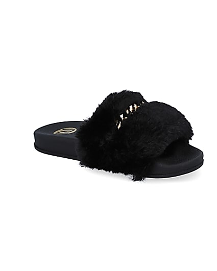360 degree animation of product Girls black chain faux fur sliders frame-17
