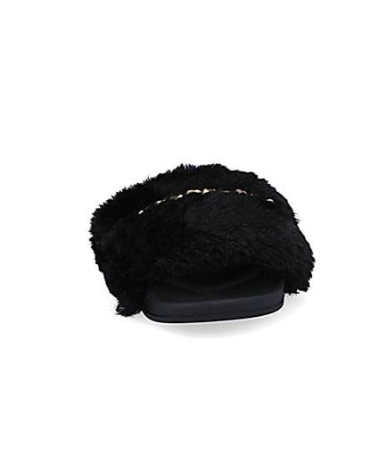 360 degree animation of product Girls black chain faux fur sliders frame-20