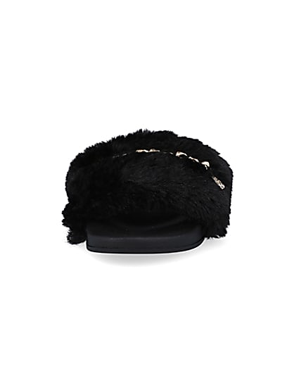 360 degree animation of product Girls black chain faux fur sliders frame-21
