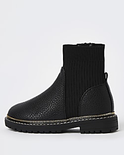 Girls black chunky ankle Boots