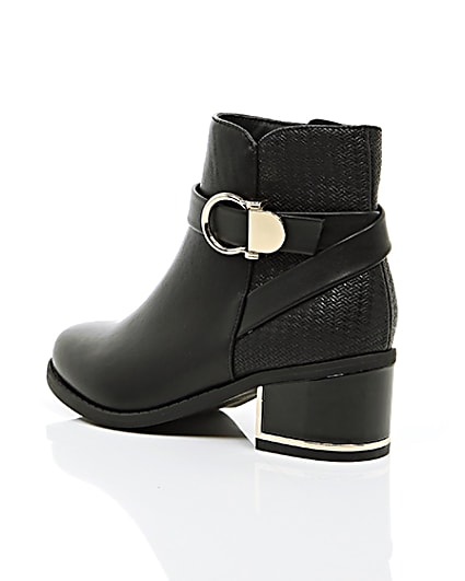360 degree animation of product Girls black circle buckle block heel boots frame-19