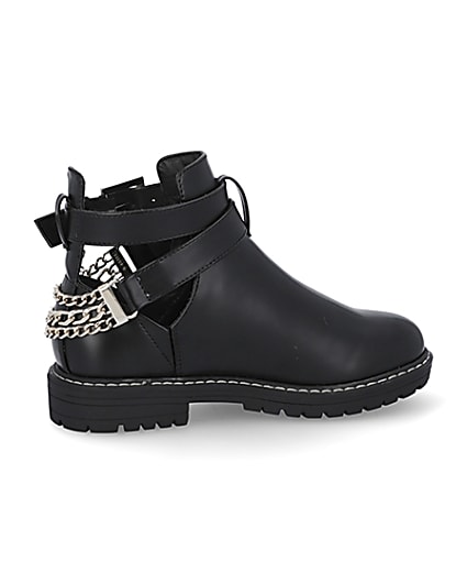 360 degree animation of product Girls black cutout chain clumpy boots frame-14