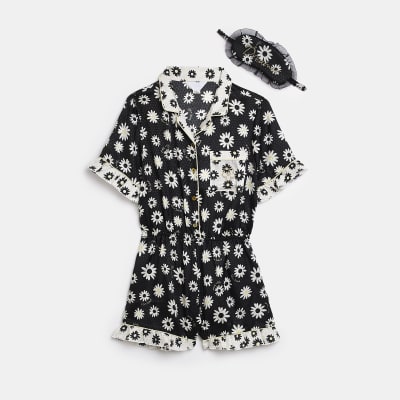 Girls Black Daisy Print Satin Pyjama Set