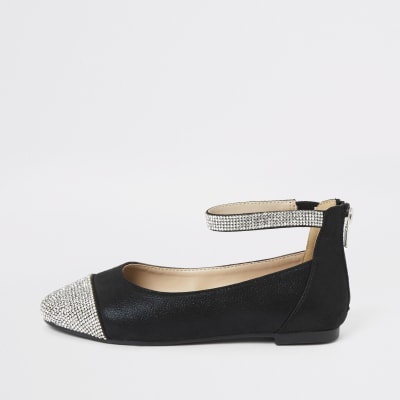 girls black ballet pumps