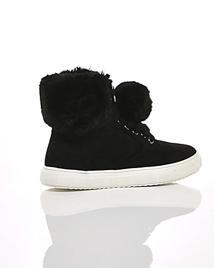 360 degree animation of product Girls black faux fur high top trainers frame-11