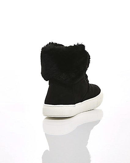 360 degree animation of product Girls black faux fur high top trainers frame-14