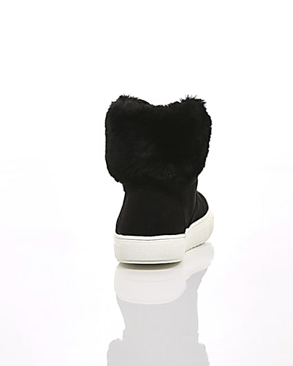 360 degree animation of product Girls black faux fur high top trainers frame-15